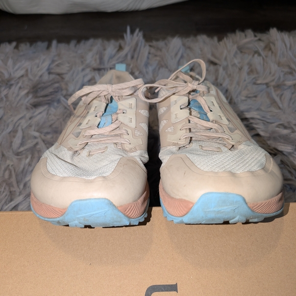 Altra Lone Peak 7 Trail Running Shoes in Tan - READ - Picture 10 of 11